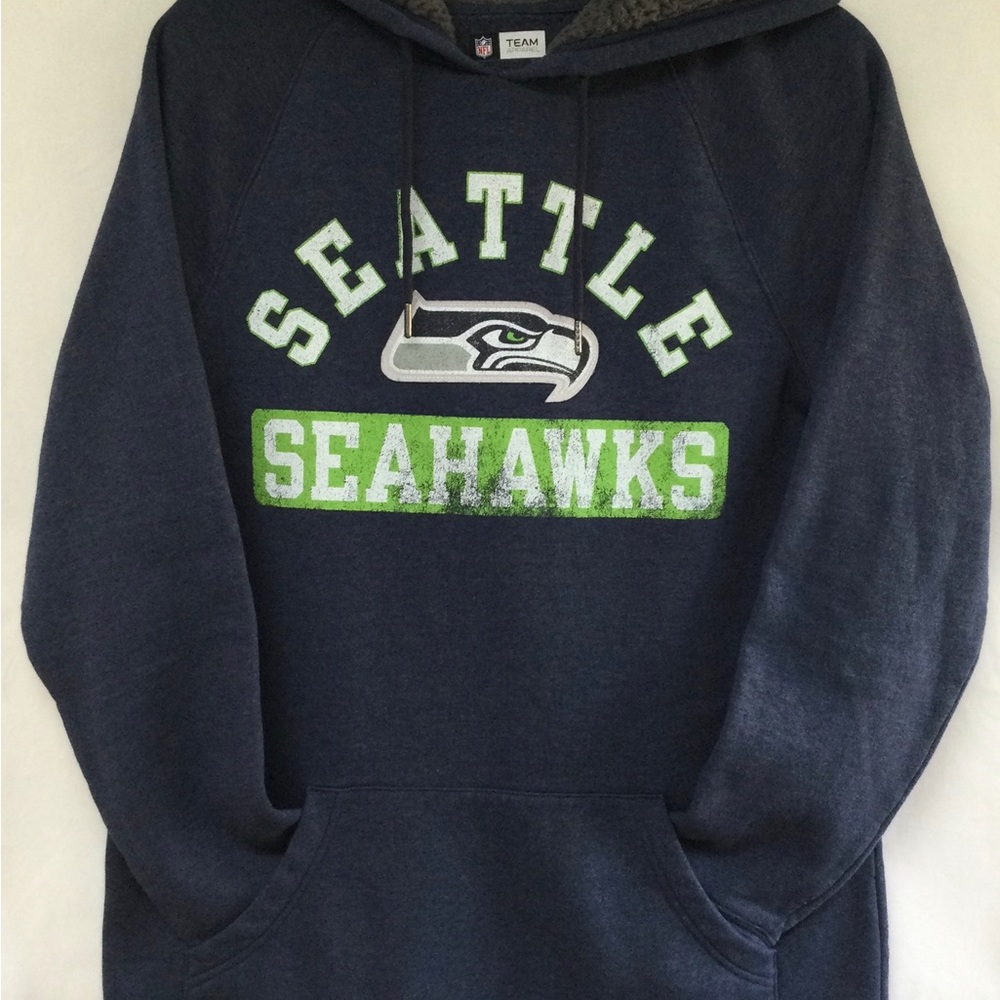 Distressed Seattle Seahawks Medium Hoodie